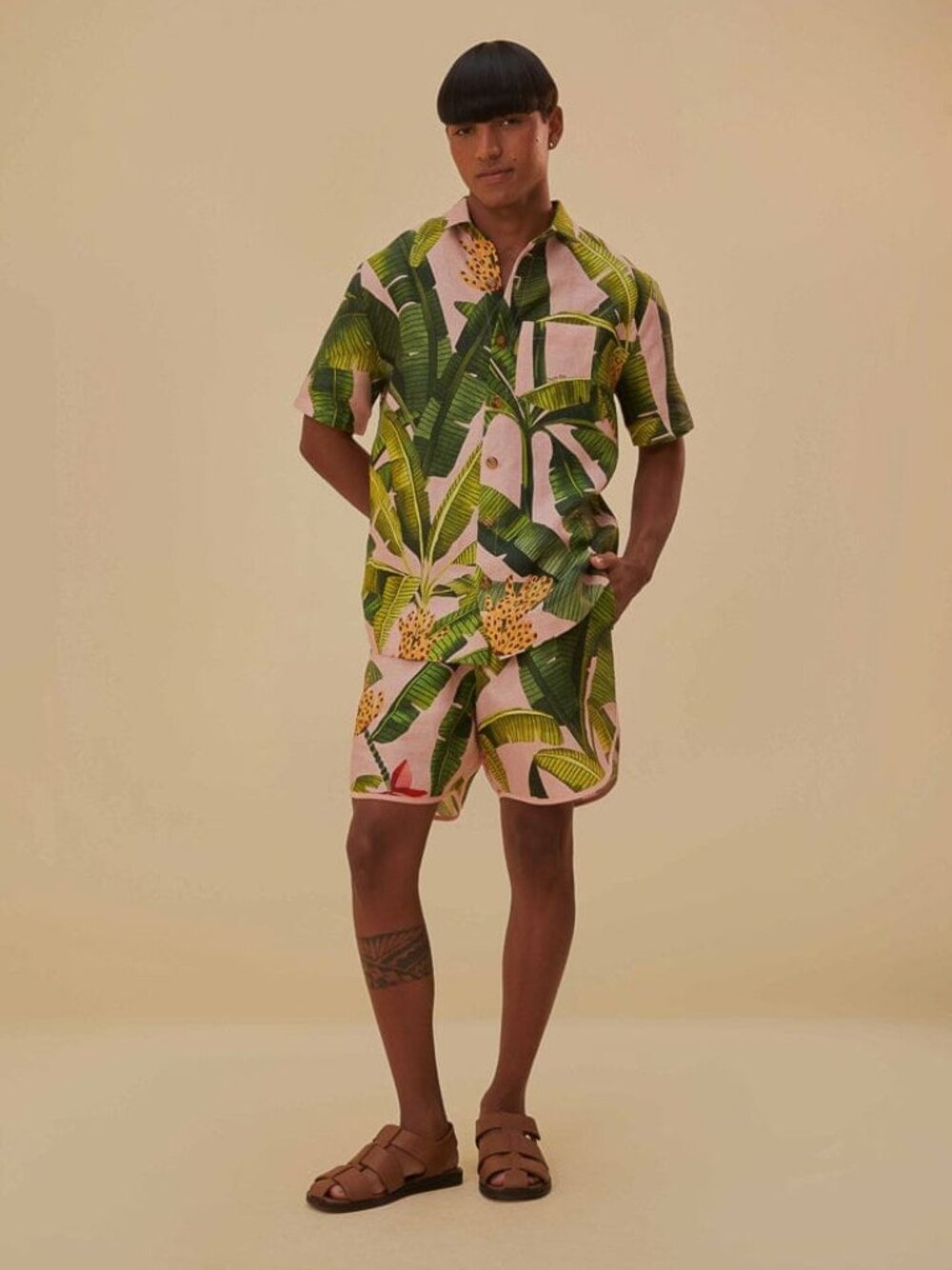 NWT FARM RIO Banana Leaves Print Men's Shorts in Medium - Picture 2 of 6